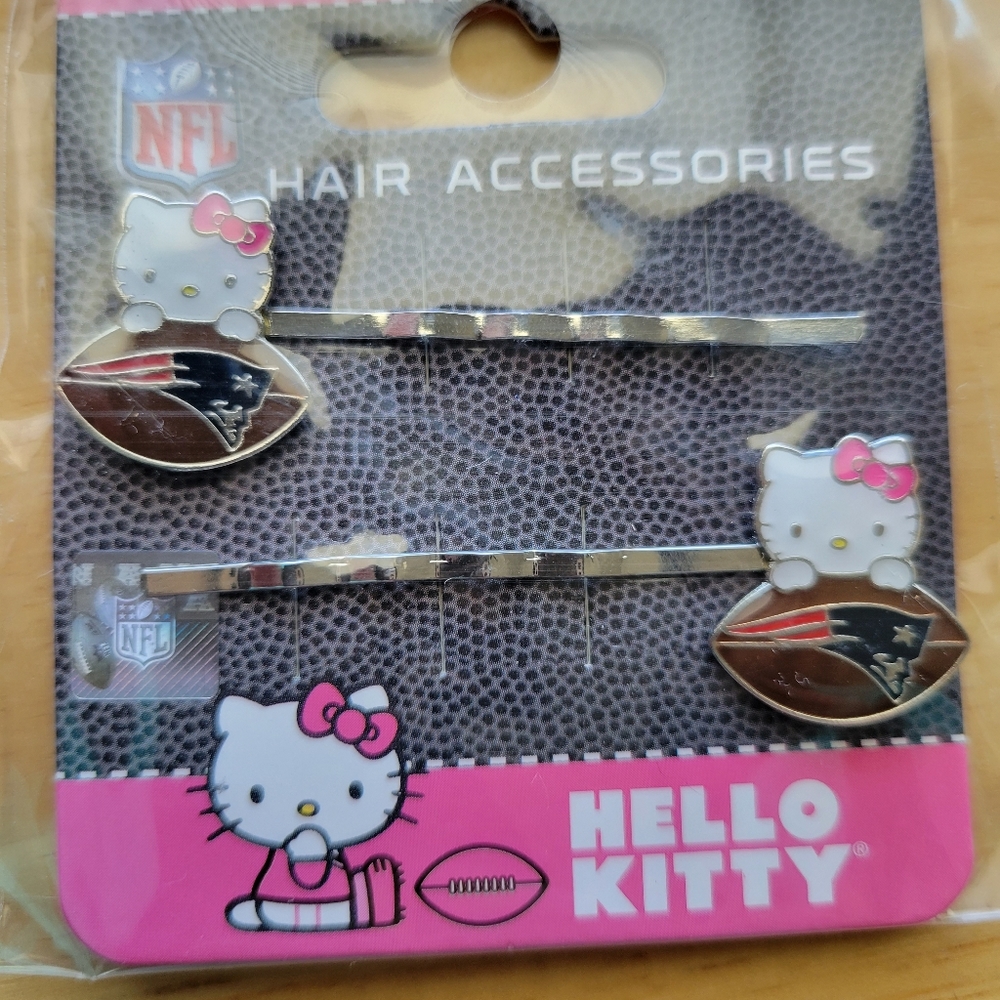 Sanrio NFL Patriots hair pins